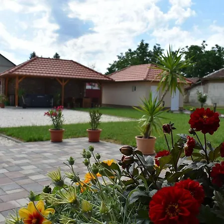Farmerland Гостевой дом 3*