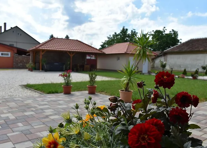 Farmerland Konukevi 3*