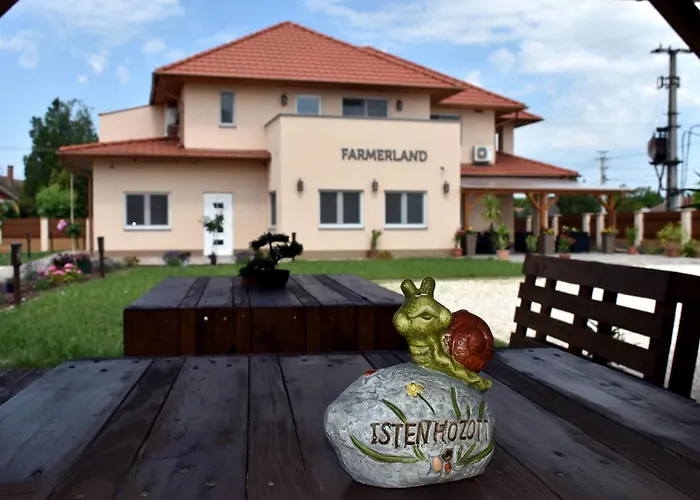 Farmerland Konukevi Abádszalók